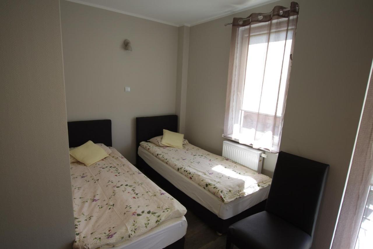 Kalmar Bed & Breakfast Darlowko Bagian luar foto