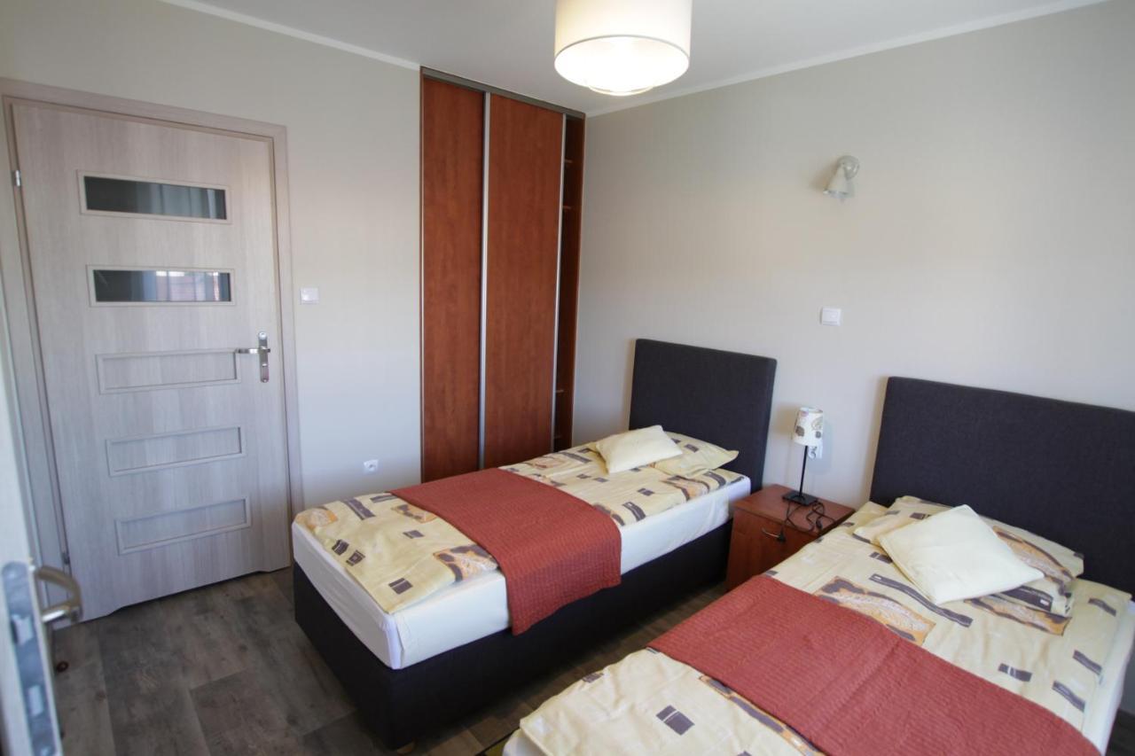 Kalmar Bed & Breakfast Darlowko Bagian luar foto