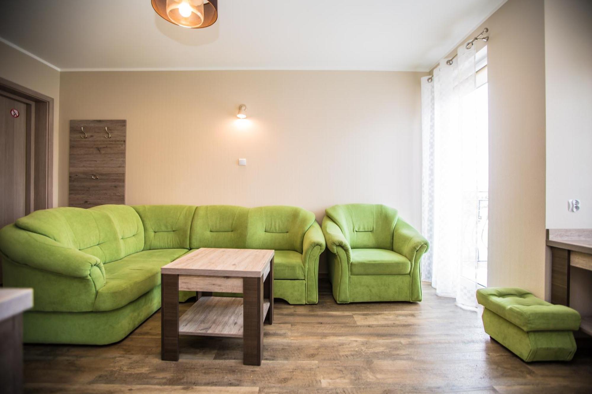Kalmar Bed & Breakfast Darlowko Bagian luar foto