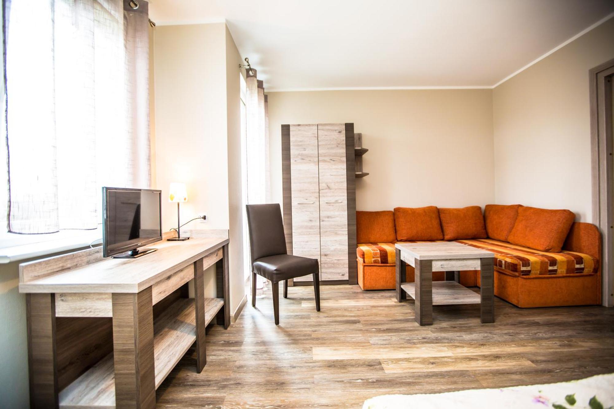 Kalmar Bed & Breakfast Darlowko Bagian luar foto