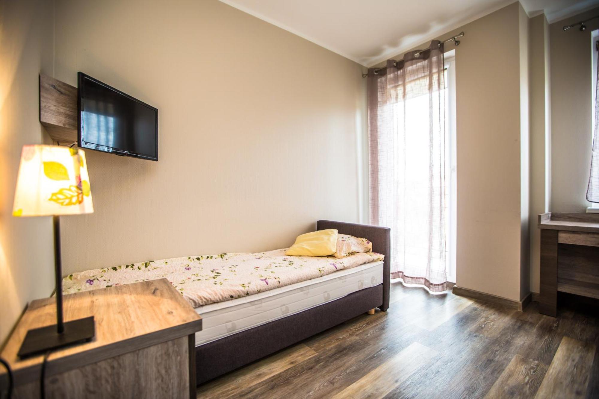 Kalmar Bed & Breakfast Darlowko Bagian luar foto