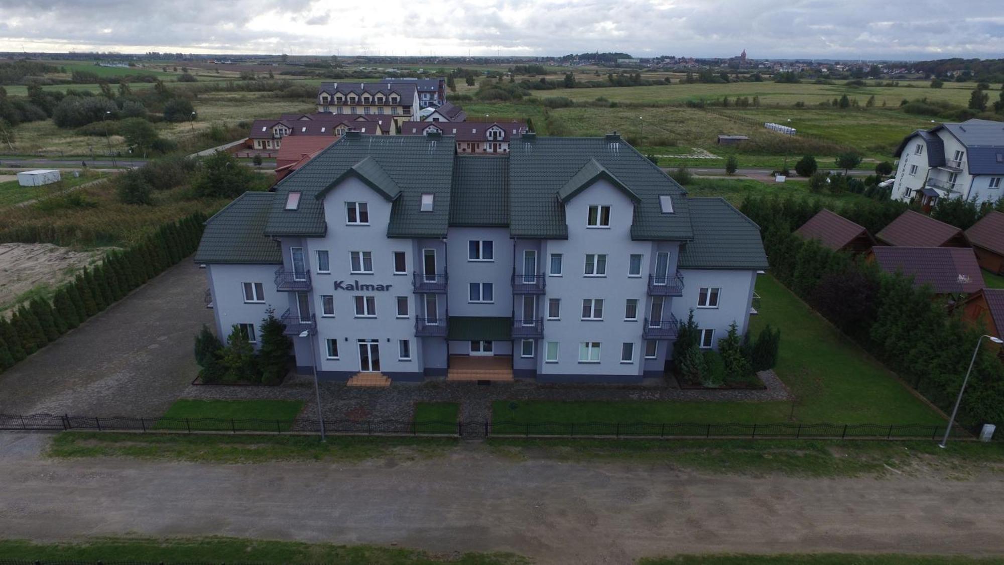 Kalmar Bed & Breakfast Darlowko Bagian luar foto